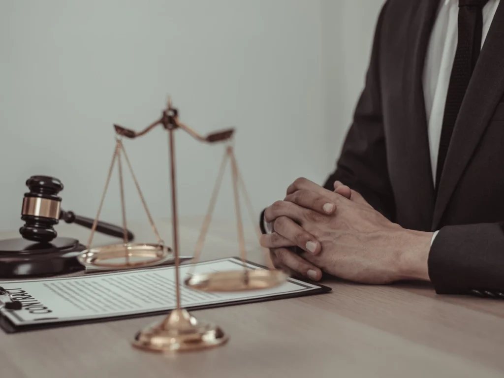 Experienced Criminal Lawyer in Dubai – Full Legal Protection 24/7 with Lawbridge